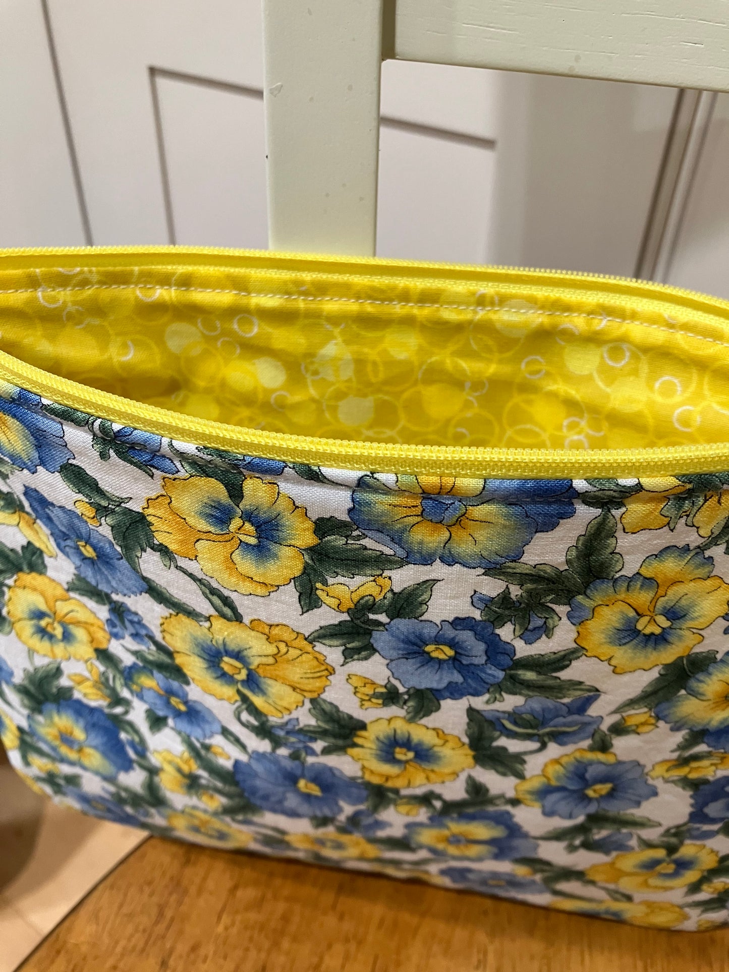 Pansy Zipper Pouch