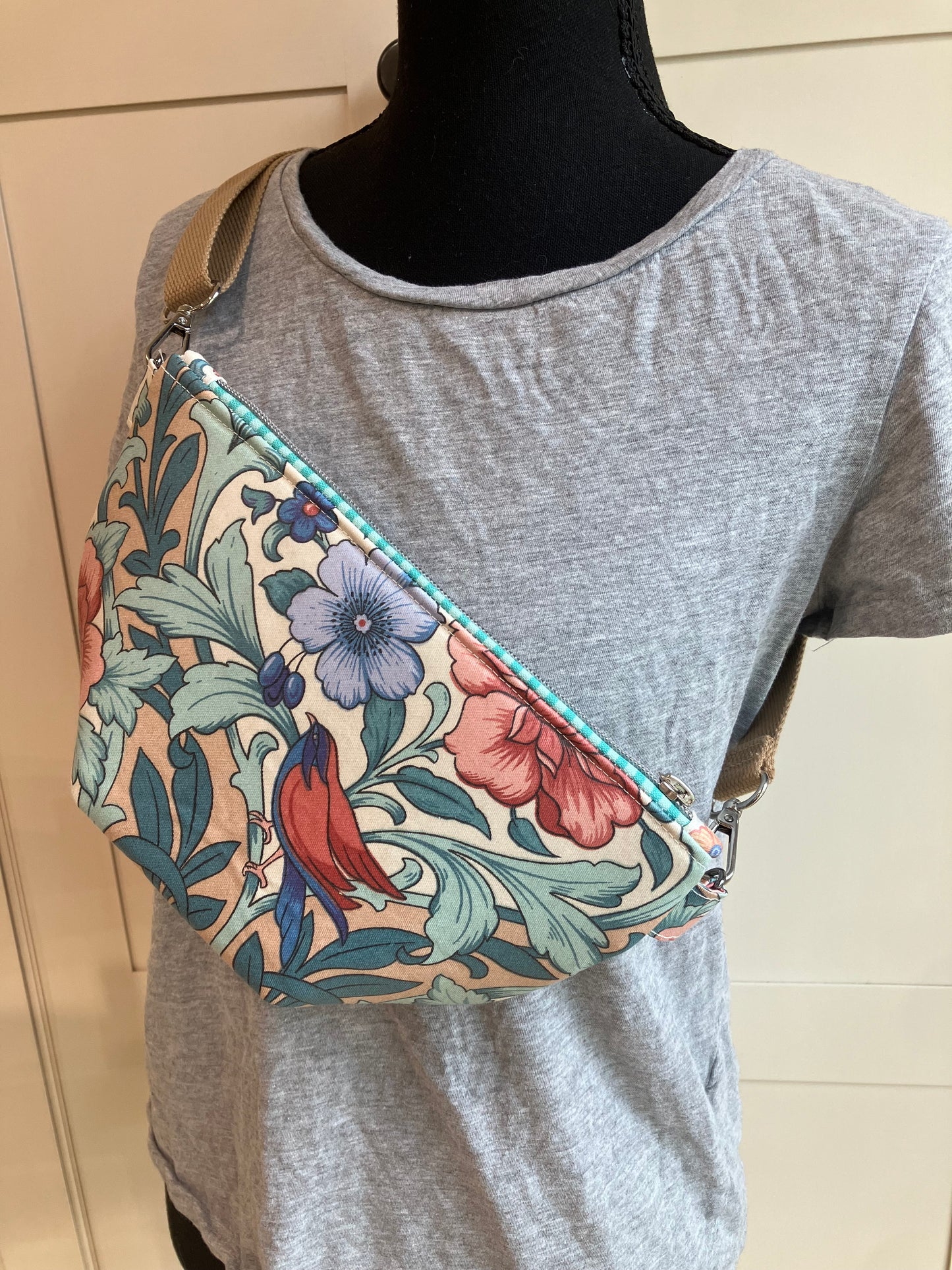 Vintage Floral Bird Cross Body Belt Bag