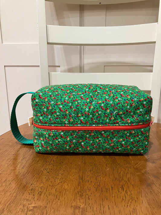 Vintage Green Floral Quilted Box Bag