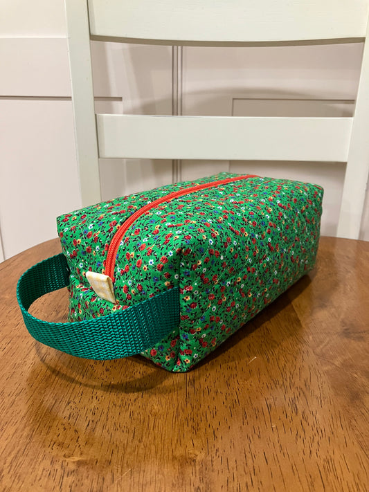 Vintage Green Floral Quilted Box Bag