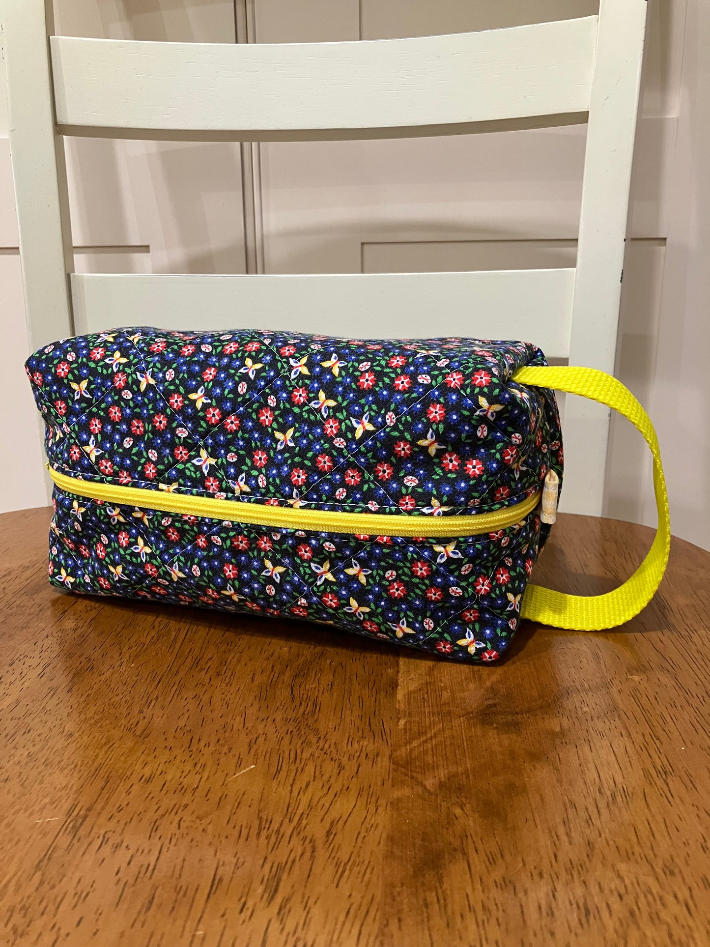 Vintage Navy Ditsy Floral Quilted Box Bag