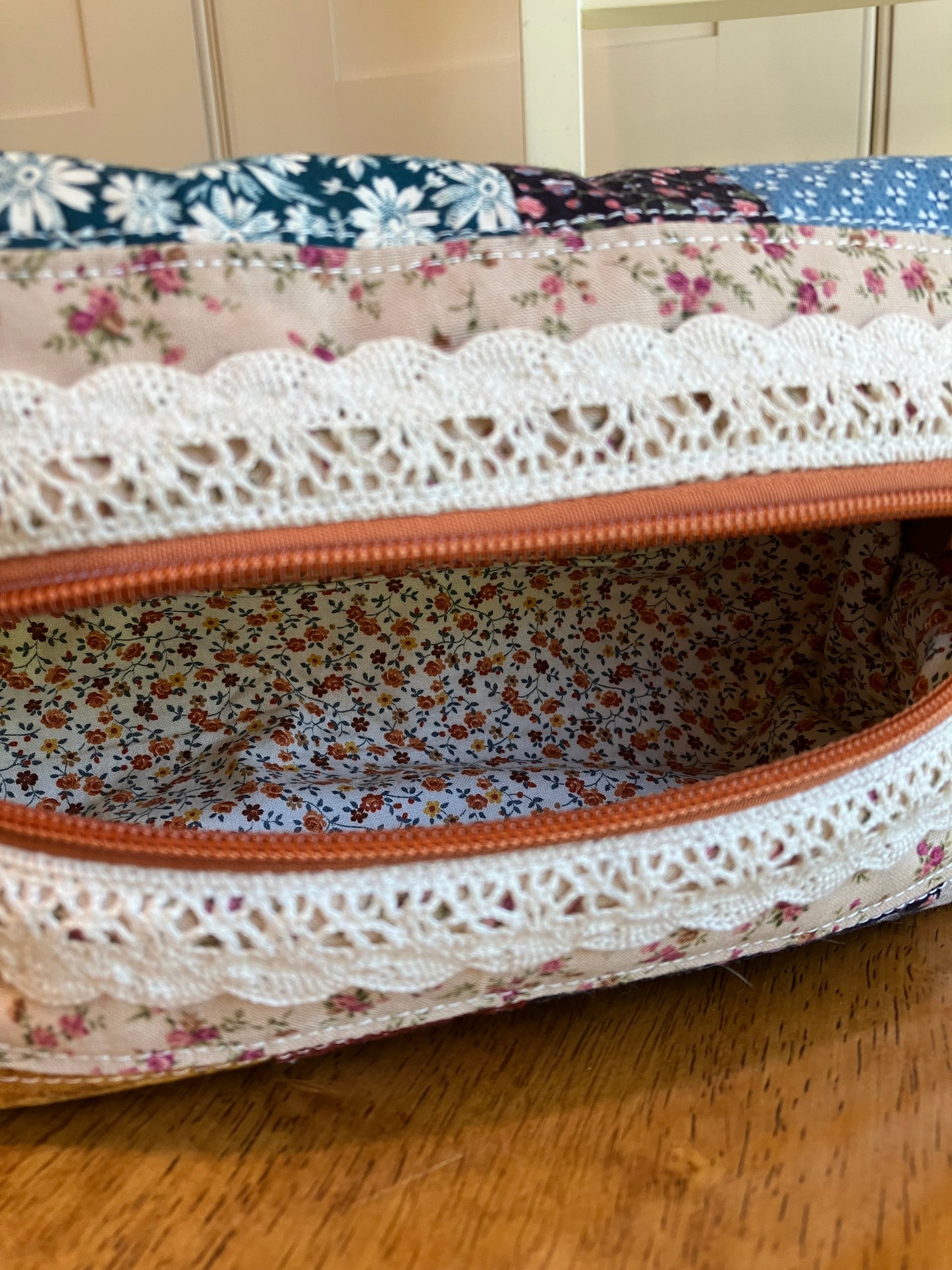 Quilt Block and Lace Trim Boxy Bag no. 2