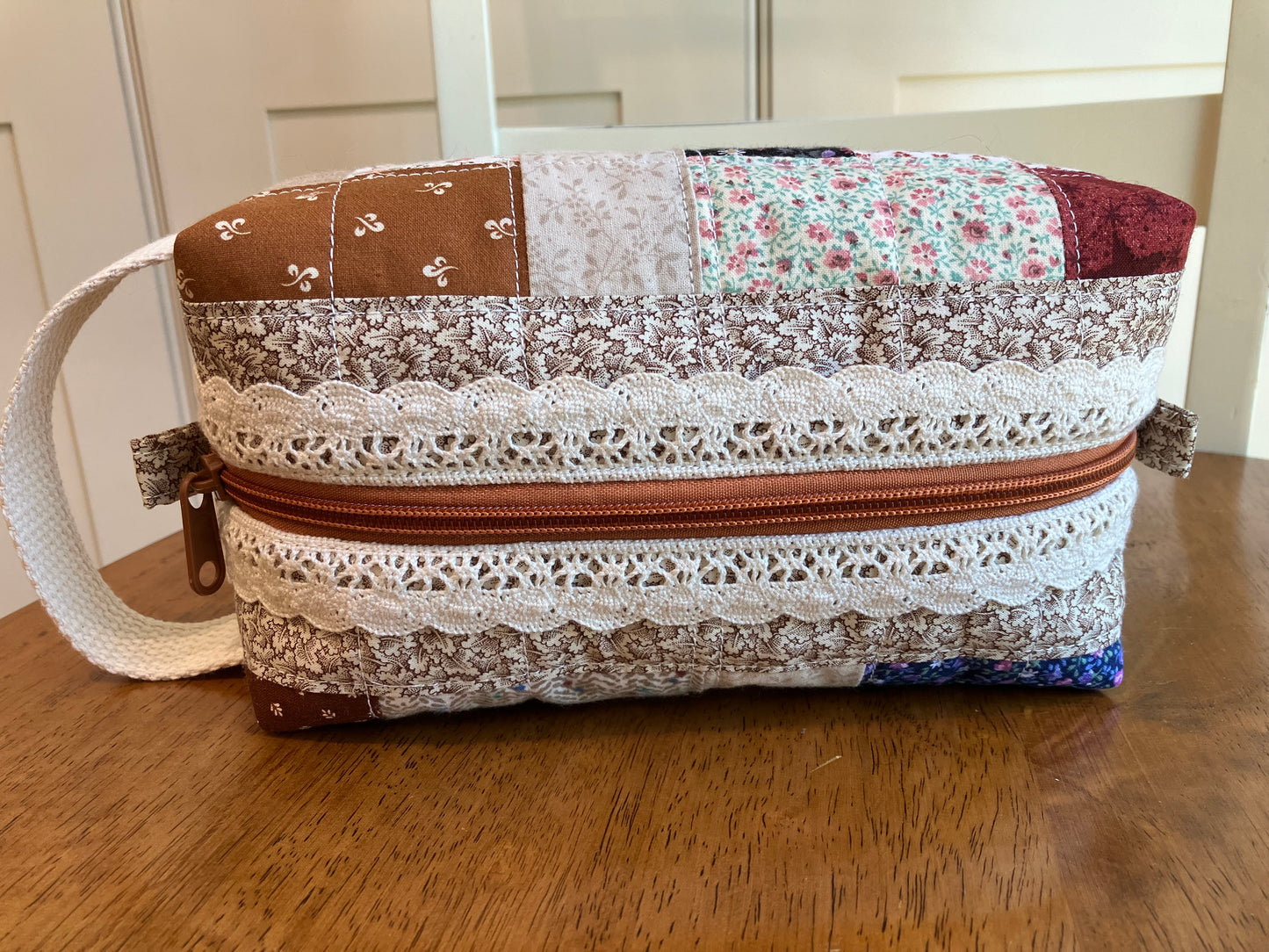 Quilt Block and Lace Trim Boxy Bag