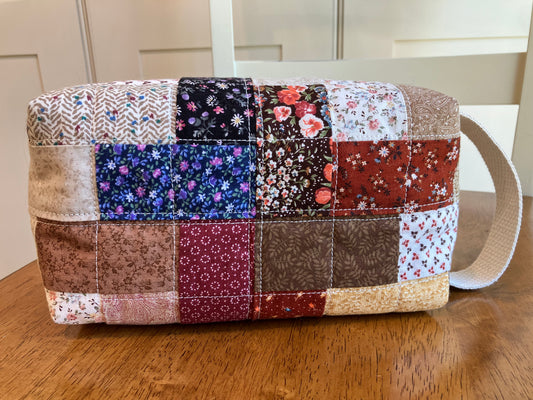 Quilt Block and Lace Trim Boxy Bag