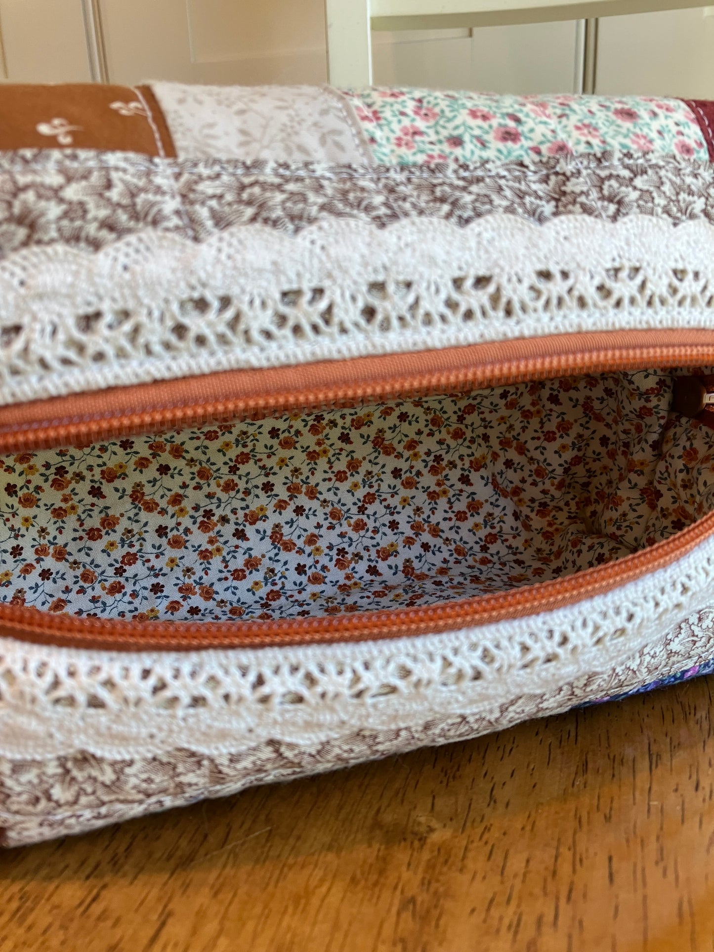Quilt Block and Lace Trim Boxy Bag